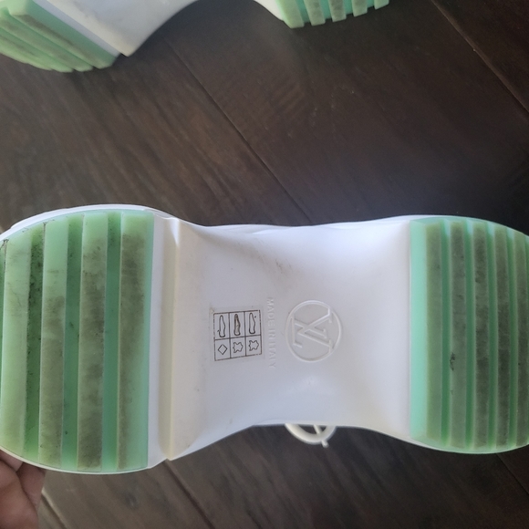 Auth louis vuitton archlight sneakers - Picture 4 of 15